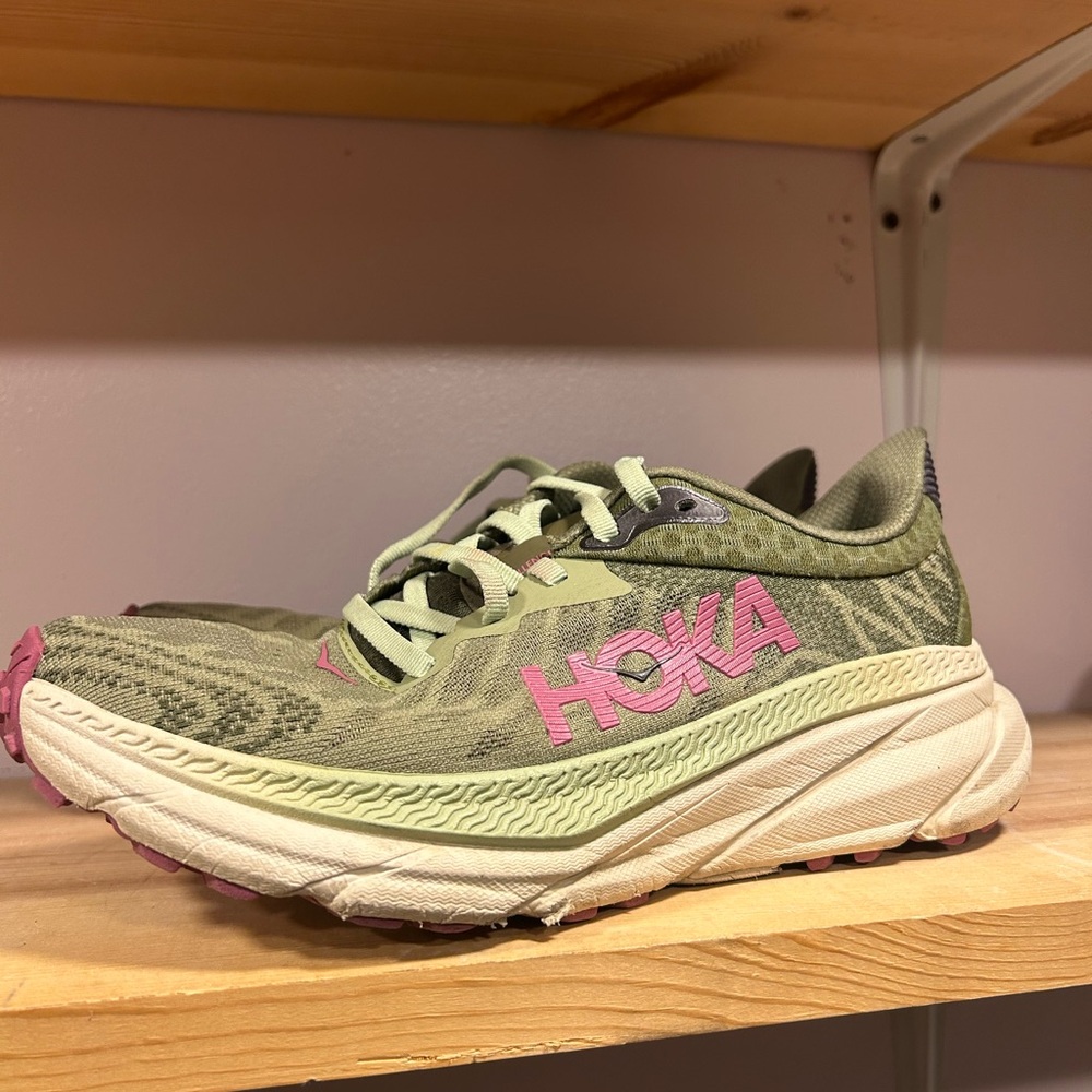 Hoka Challenger 7